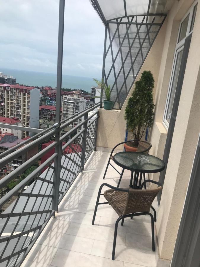 Თათულის Ბუდე -Tatuli Nest Lejlighed Batumi Eksteriør billede